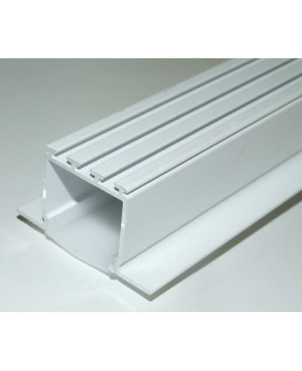 Sample of C2 ceiling LED aluminium extrusion (painted / white), set with diffuser Sample of C2 ceiling LED aluminium extrusion (painted / white), set with diffuser