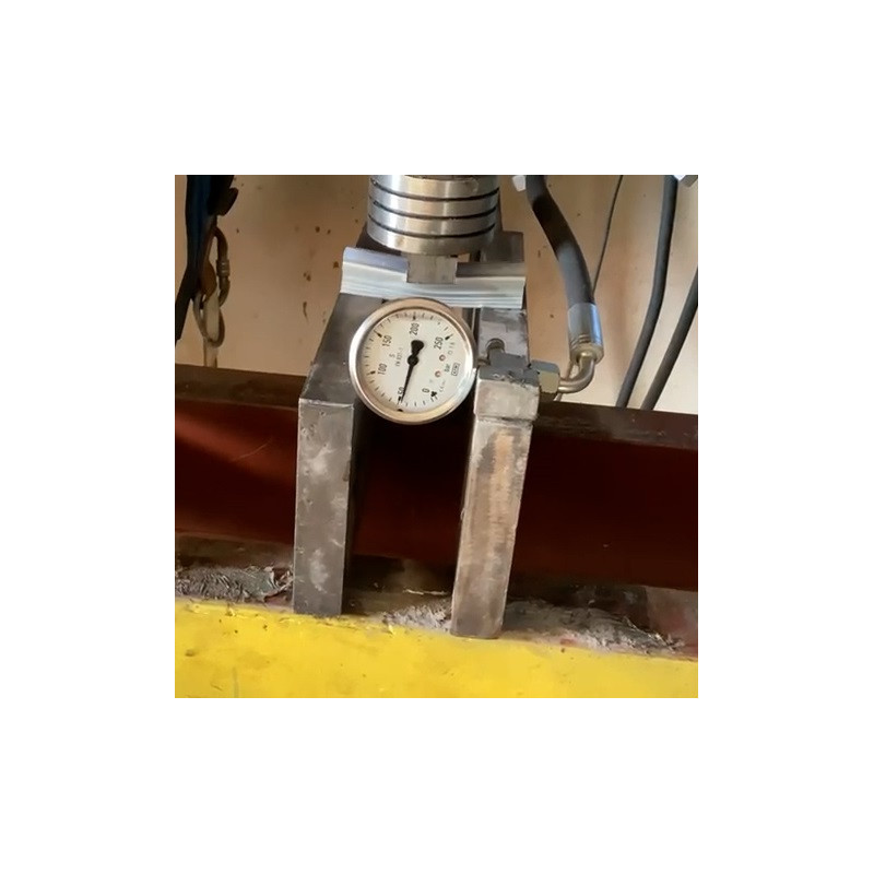 2m recessed floor / ground LED profile E5 (anodized, silver), with opal cover 2m recessed floor / ground LED profile E5 (anodized, silver), with opal cover