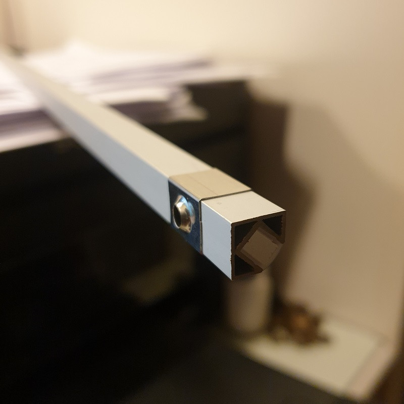 ME3 Corner Profile Spring Clip 10x10mm - Mounting Clip ME3 Corner Profile Spring Clip 10x10mm - Mounting Clip