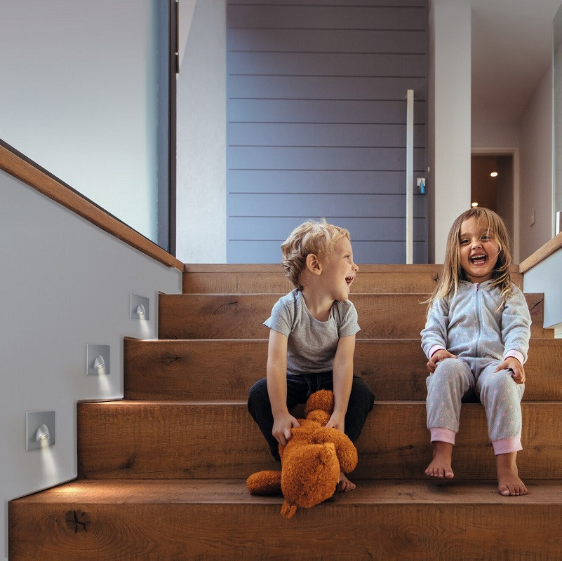 12VDC 0.7W 4000K White Staircase LED Light Fitting 12VDC 0.7W 4000K White Staircase LED Light Fitting