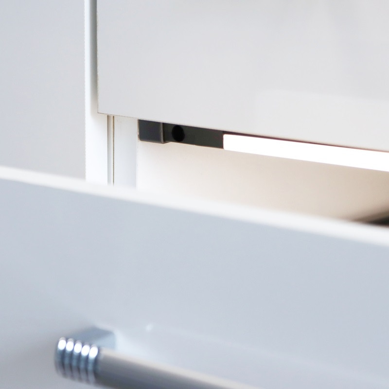 GLOVIA LED light for drawers, cupboards and closets, with IR switch, 2m cable GLOVIA LED light for drawers, cupboards and closets, with IR switch, 2m cable