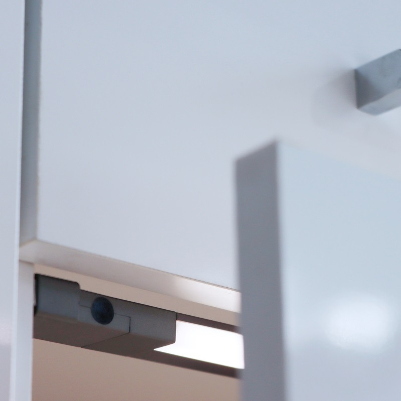 GLOVIA LED light for drawers, cupboards and closets, with IR switch, 2m cable GLOVIA LED light for drawers, cupboards and closets, with IR switch, 2m cable